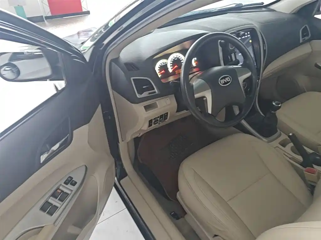 BYD F3 2015 Energy-saving Edition 1.5L Manual Comfort фото 16