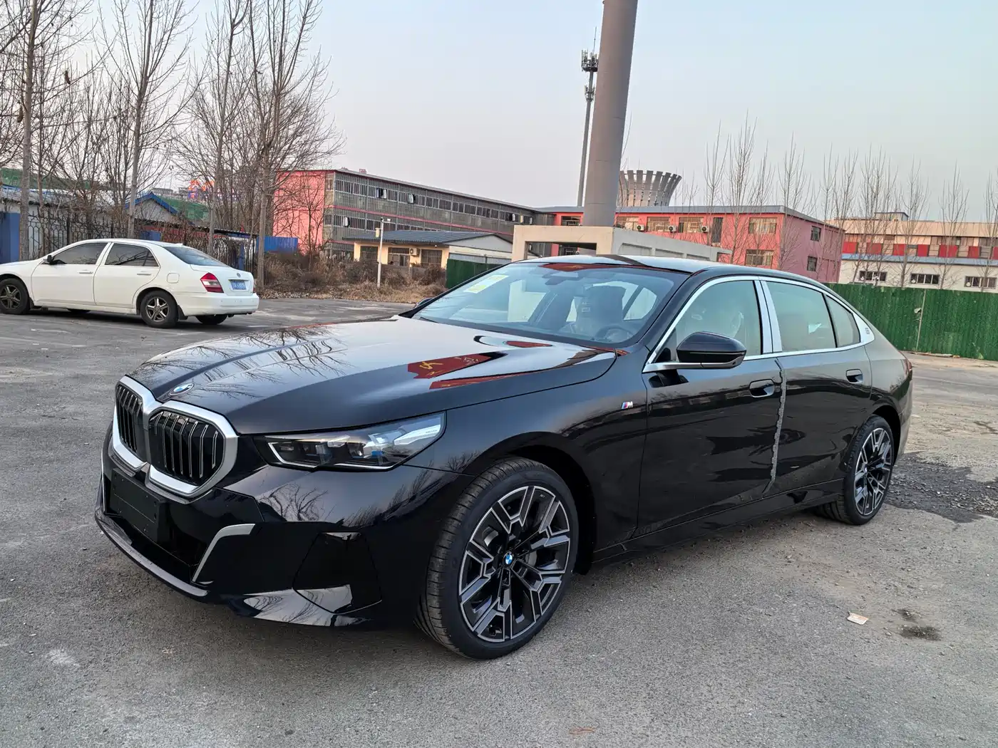 BMW 5 Series 2025 530Li Premium M Sport Package фото 2