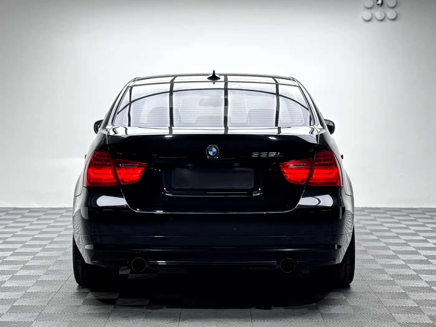 BMW 3 Series (Import) 2009 335i фото 6