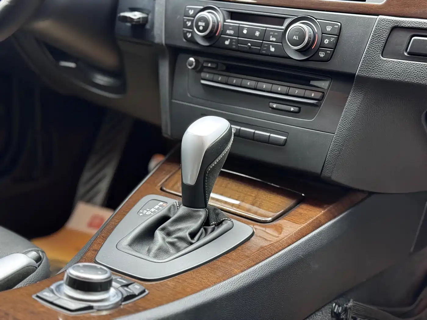 BMW 3 Series (Import) 2009 335i фото 19