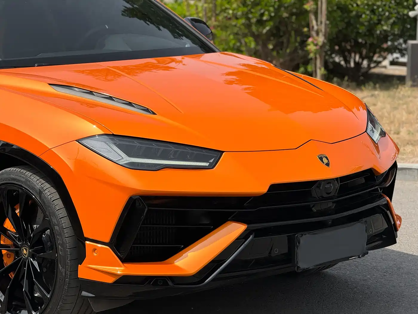 LAMBORGHINI URUS