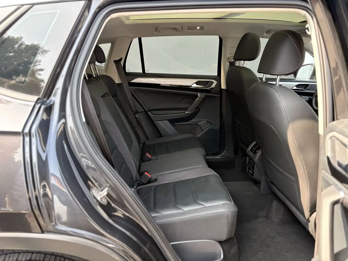 Volkswagen Tayron 2022 330TSI 2WD Luxury Smart Connect Edition фото 24