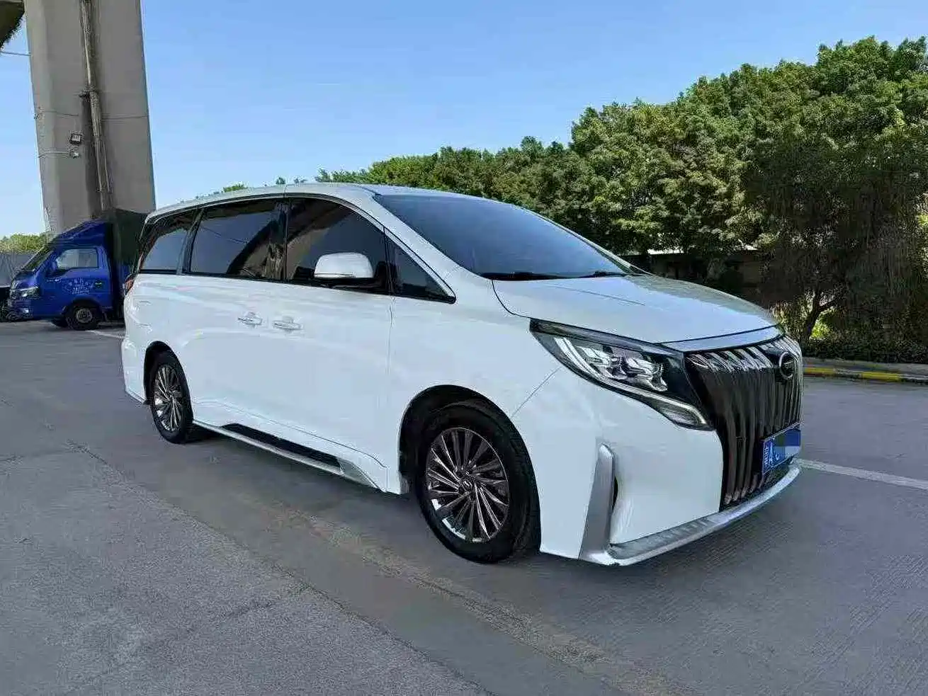 Photo 3 - GAC Trumpchi Trumpchi M8