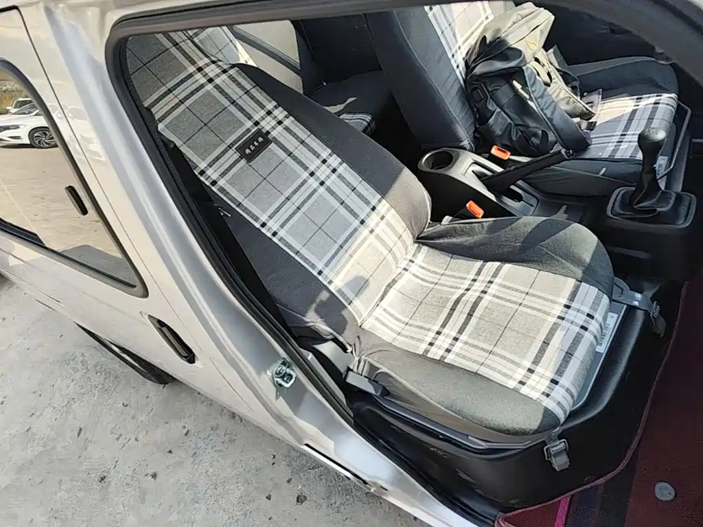 Wuling Motors Wuling Zhiguang 2026 2023 1.5L Utility 5/7-seater