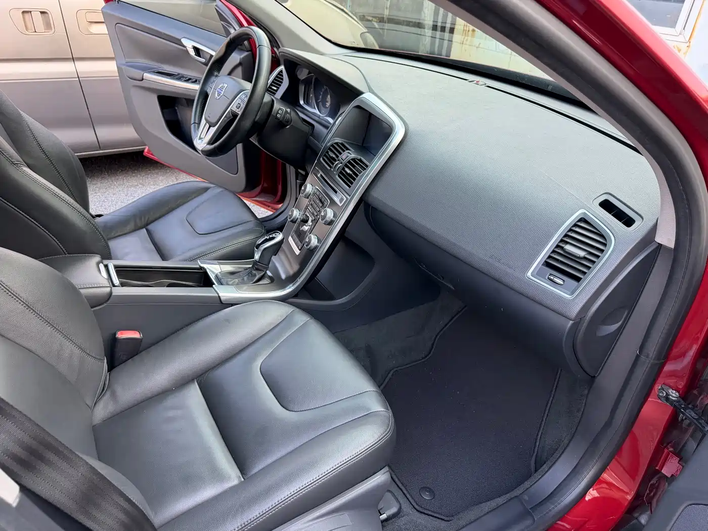 Volvo XC60 (Import) 2014 2015 T5 Smart Comfort Edition