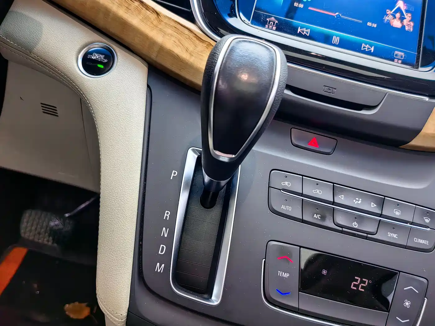 Buick GL8 2018 28T Comfort China VI фото 7