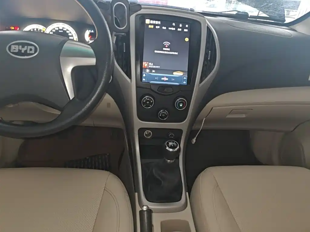 BYD F3 2015 Energy-saving Edition 1.5L Manual Comfort фото 13