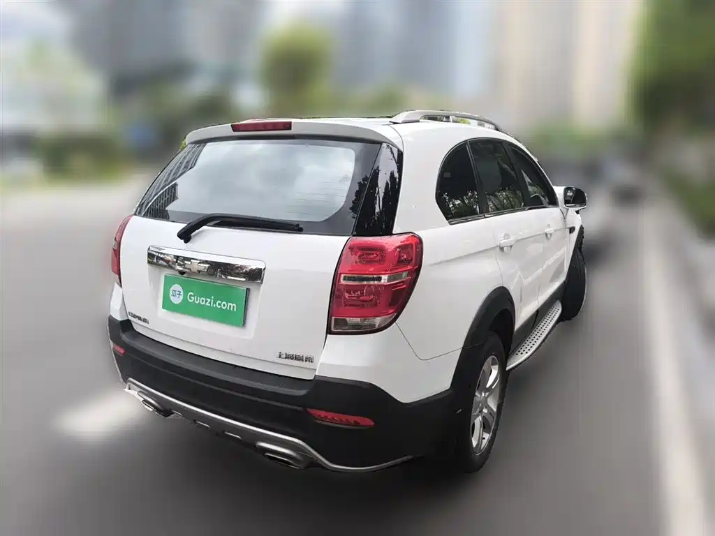 Chevrolet Captiva 2015 2.4L 2WD Urban Edition 5-seater фото 5