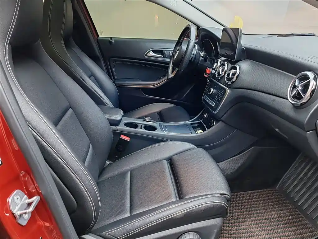 Mercedes-Benz GLA 2019 GLA 200 Fashion фото 15