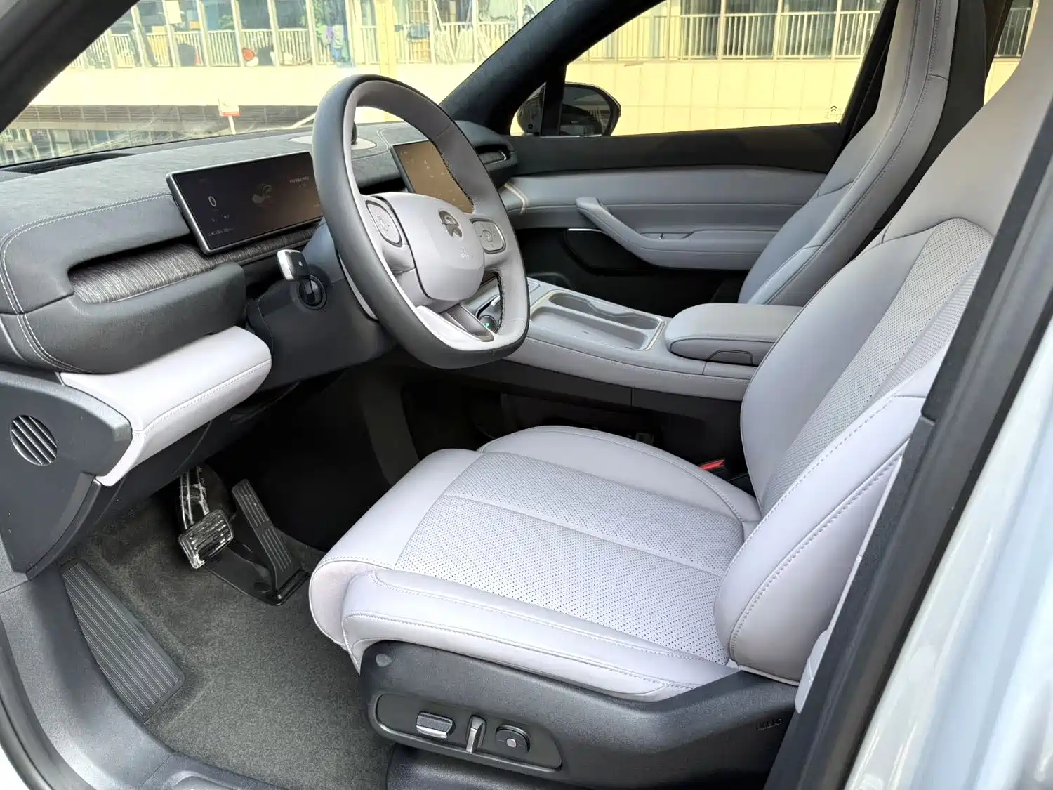Фото 4 - NIO EC6