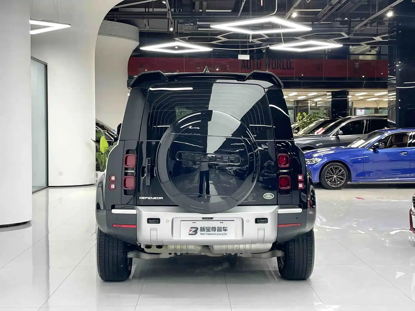 Land Rover Defender 2025 2024 110 3.0T P400 XS