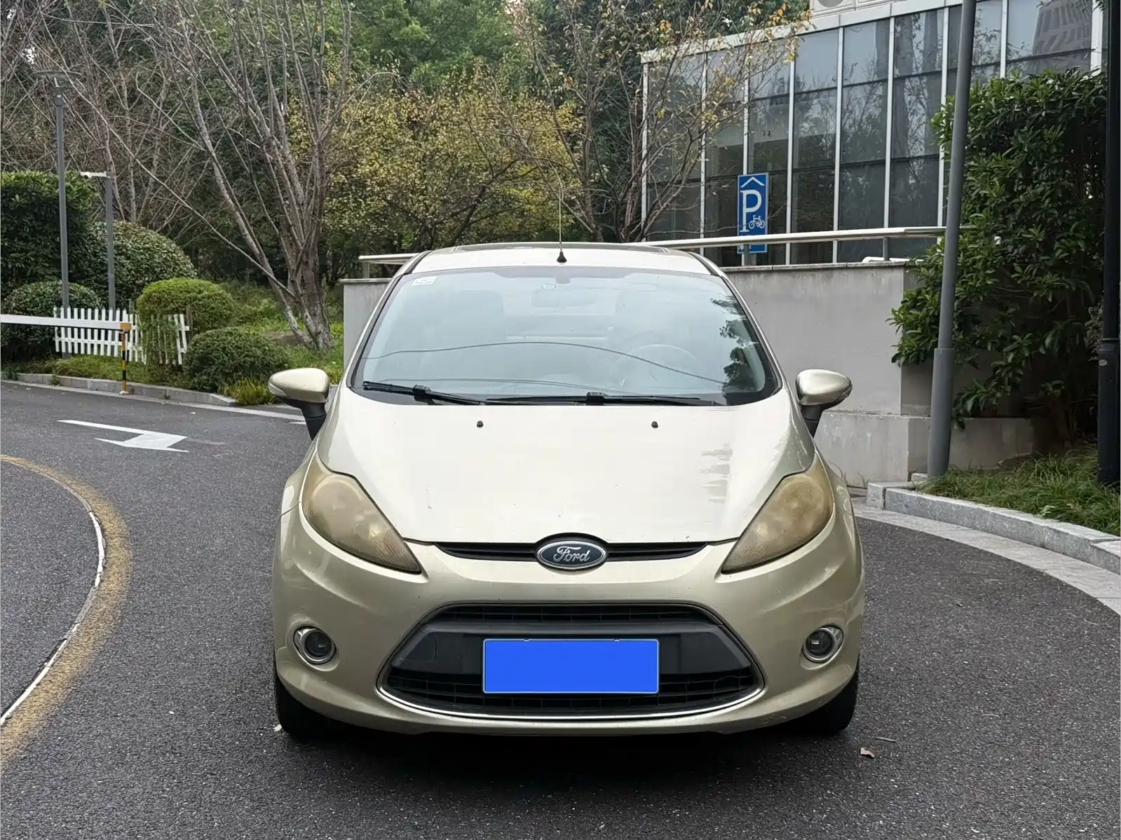 Фото 2 - Ford Fiesta