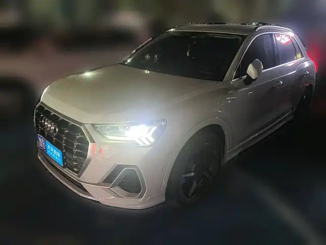 Audi Q3, 2021