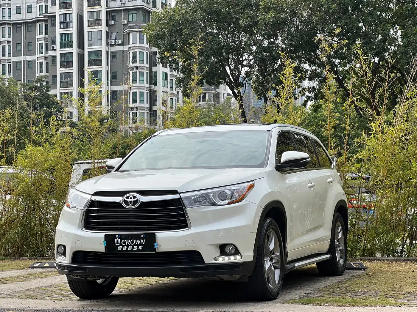 TOYOTA HIGHLANDER