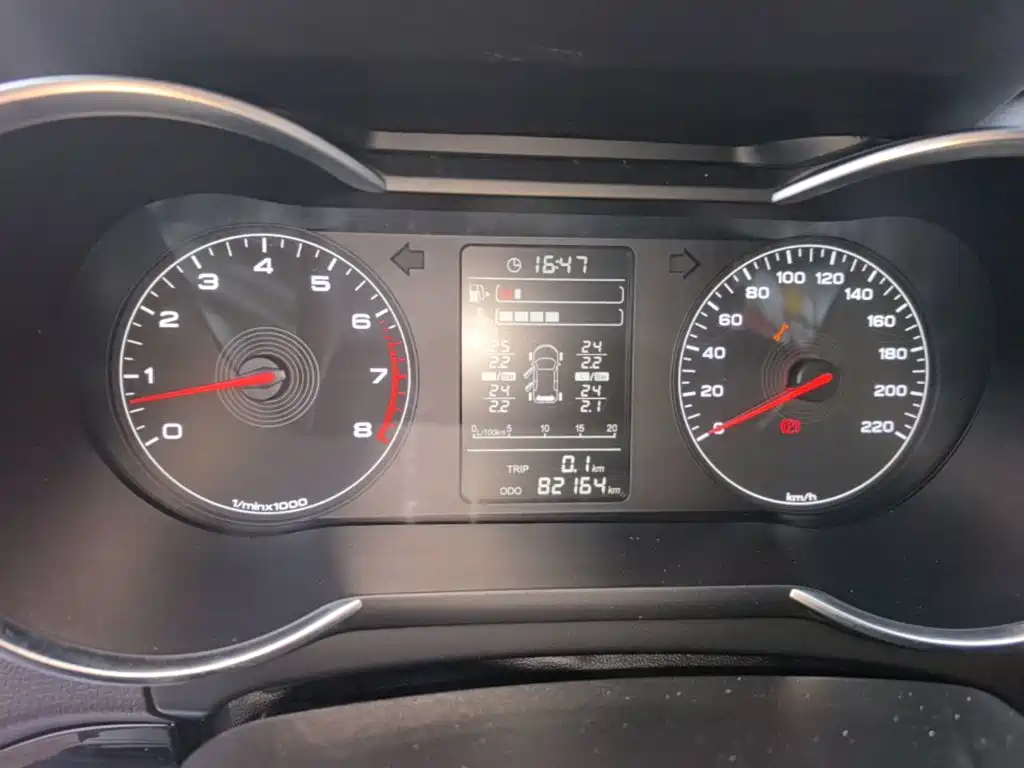 Jetour X70M 2022 2022 1.5T Manual Avant-garde Partner 5-seater
