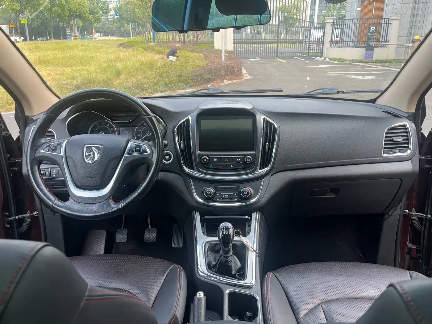 Baojun 560 2016 2016 1.5T Manual Luxury
