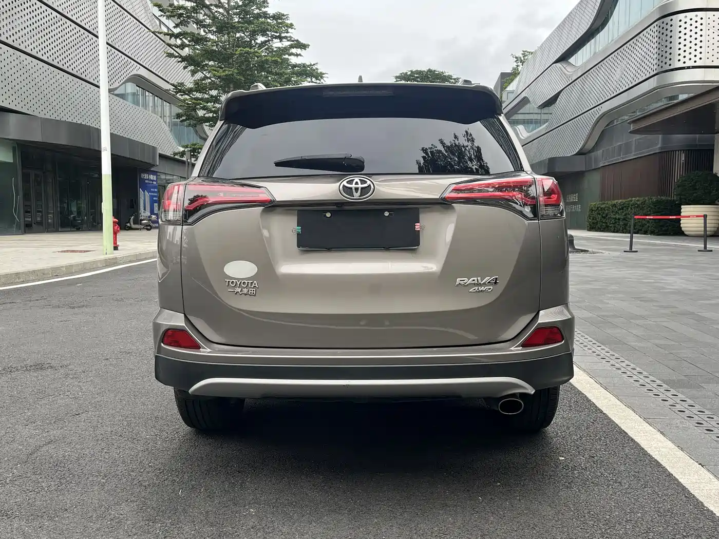 Toyota RAV4 Rongfang 2016 2.5L Automatic 4WD Elite фото 10