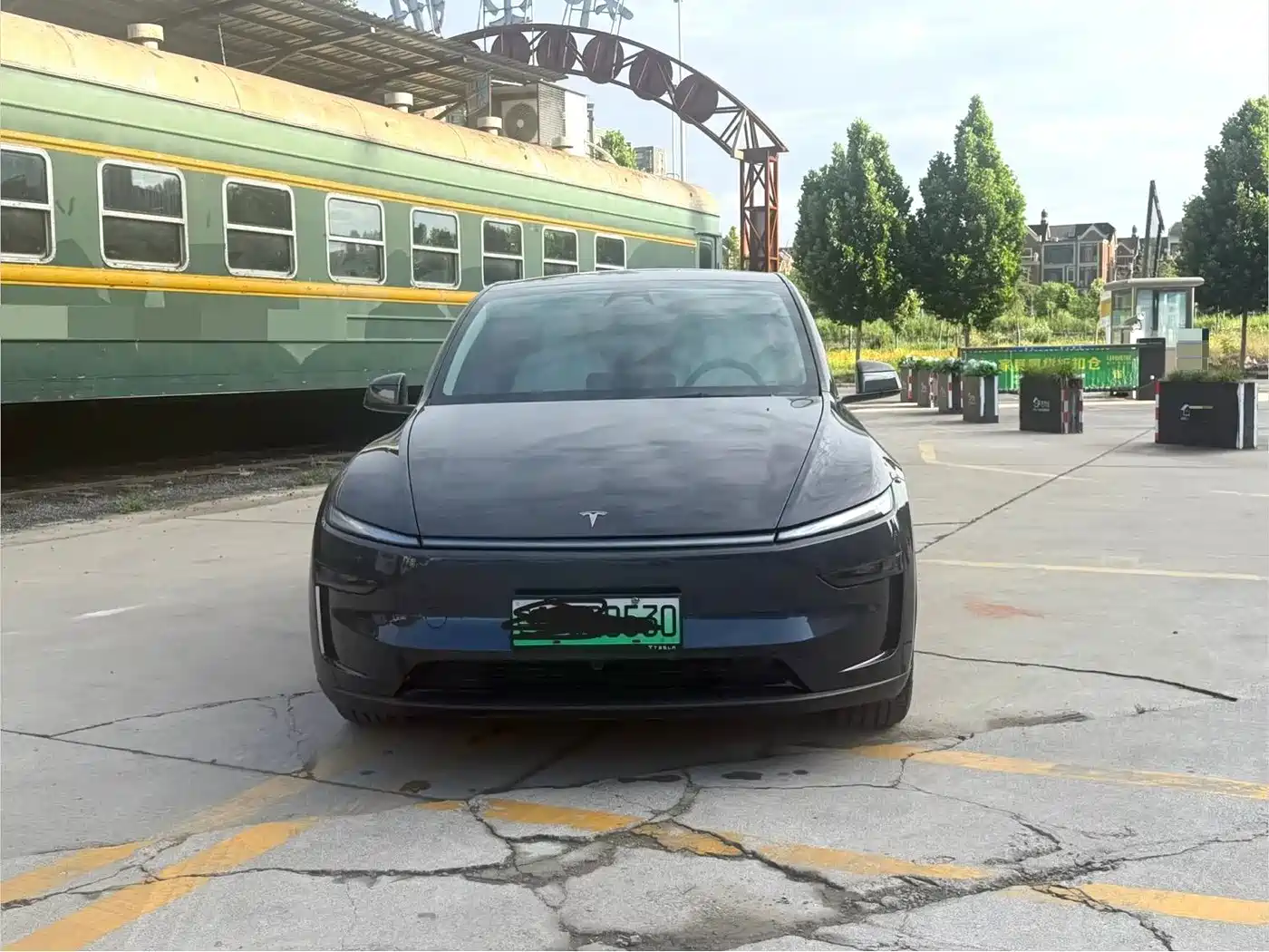 Photo 2 - Tesla Model Y