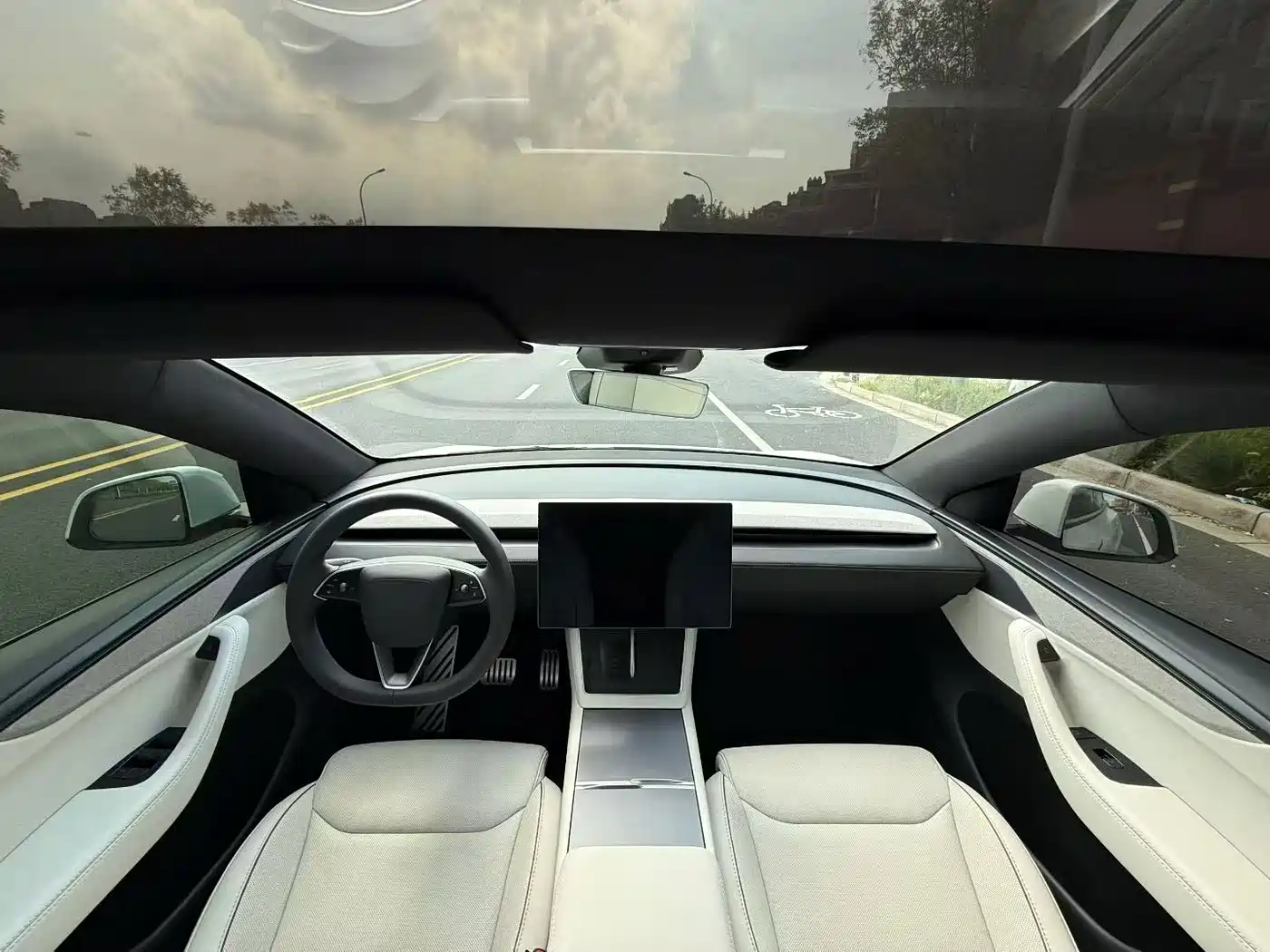 Tesla Model Y L 2025 2025 Facelift Long Range AWD