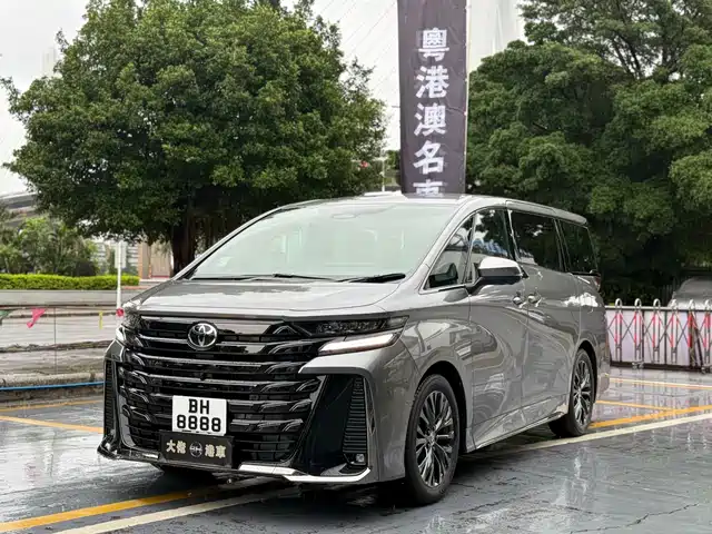 Toyota Vellfire 2.4T, автомат