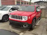 Photo 2 - Jeep Renegade