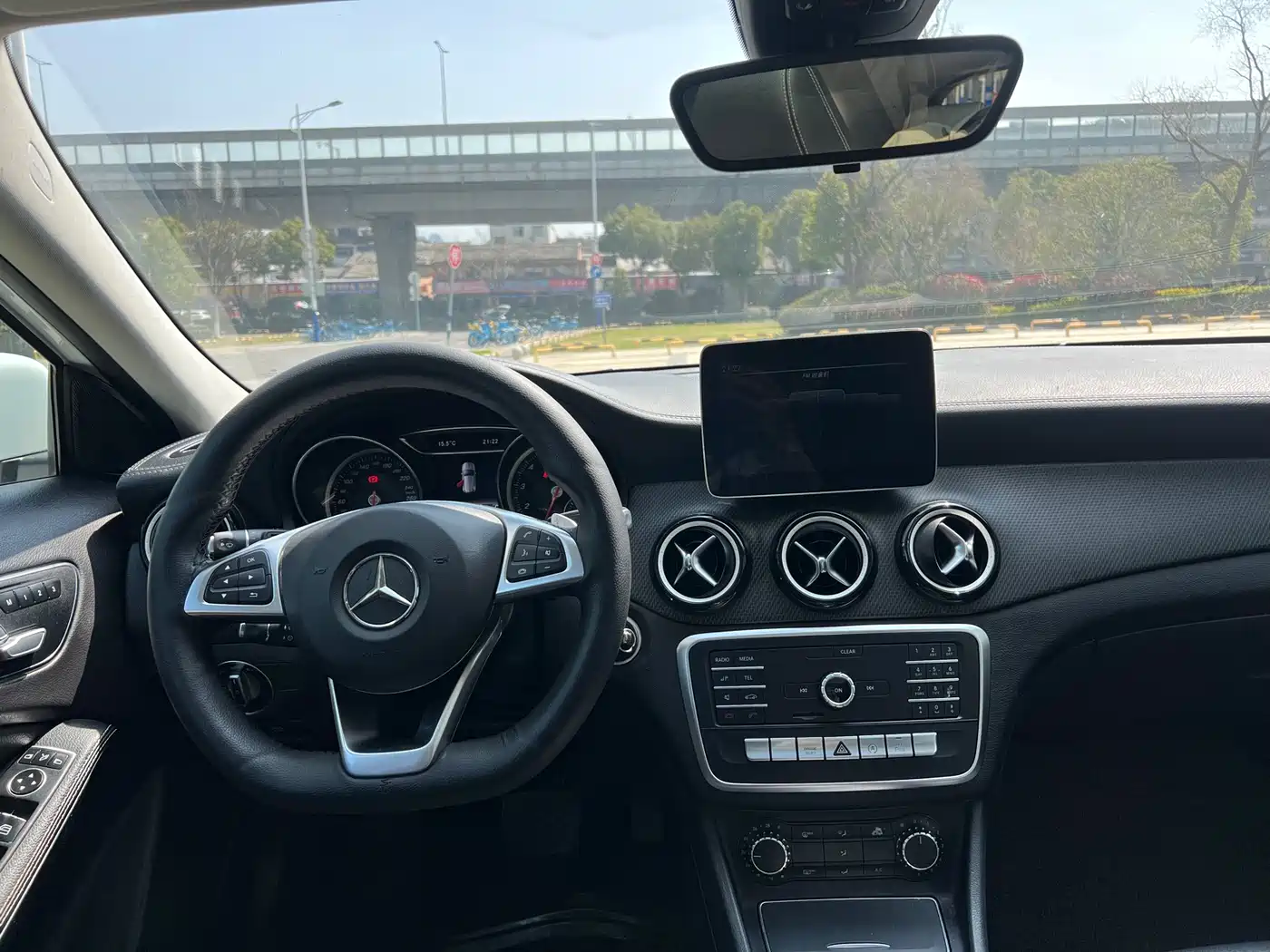 Mercedes-Benz GLA 2018 GLA 200 Dynamic фото 15