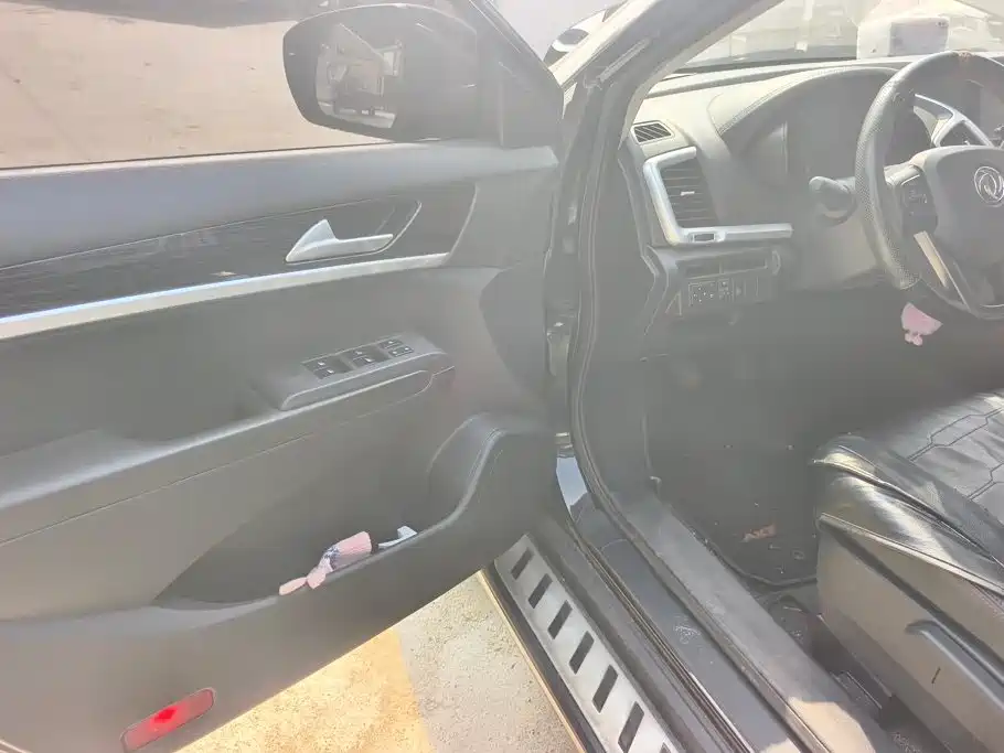 Фото 7 - Dongfeng Aeolus Dongfeng Fengshen AX7
