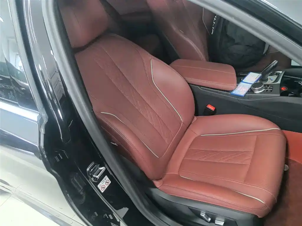 BMW 5 Series 2023 530Li Leading M Sport Package фото 25