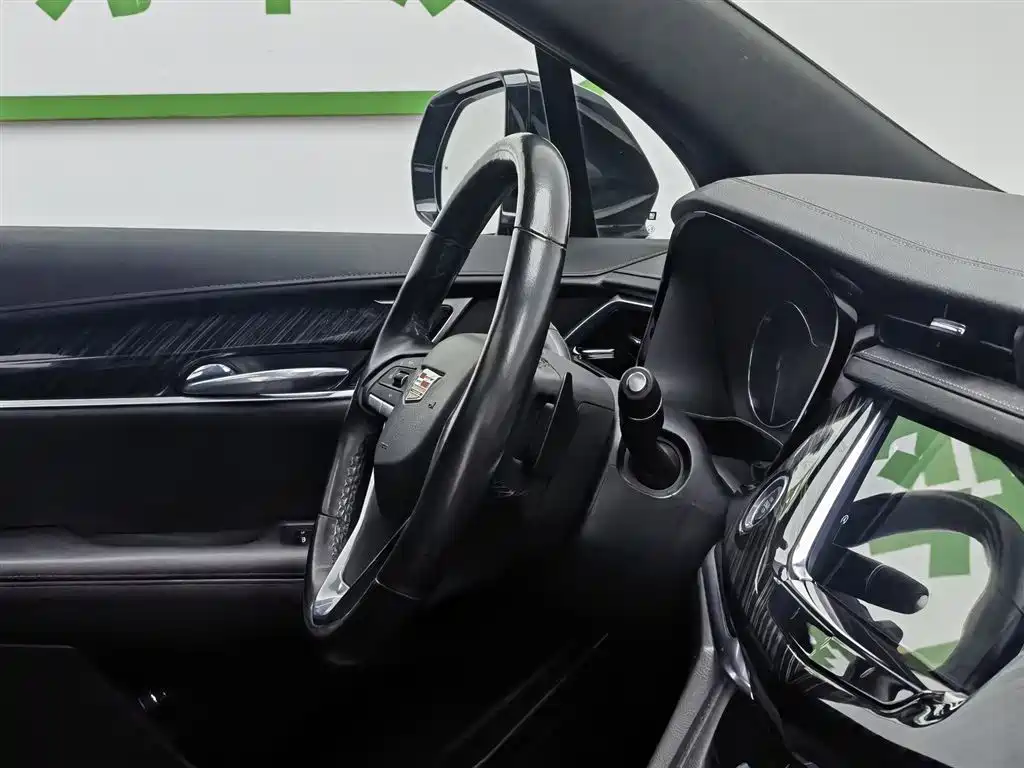 Cadillac XT6 2021 2.0T 6-seater 4WD Luxury фото 22