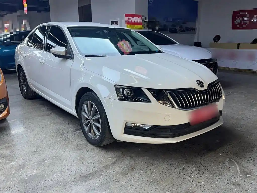 Škoda Octavia 2022 1.5L Automatic Comfort Edition фото 4