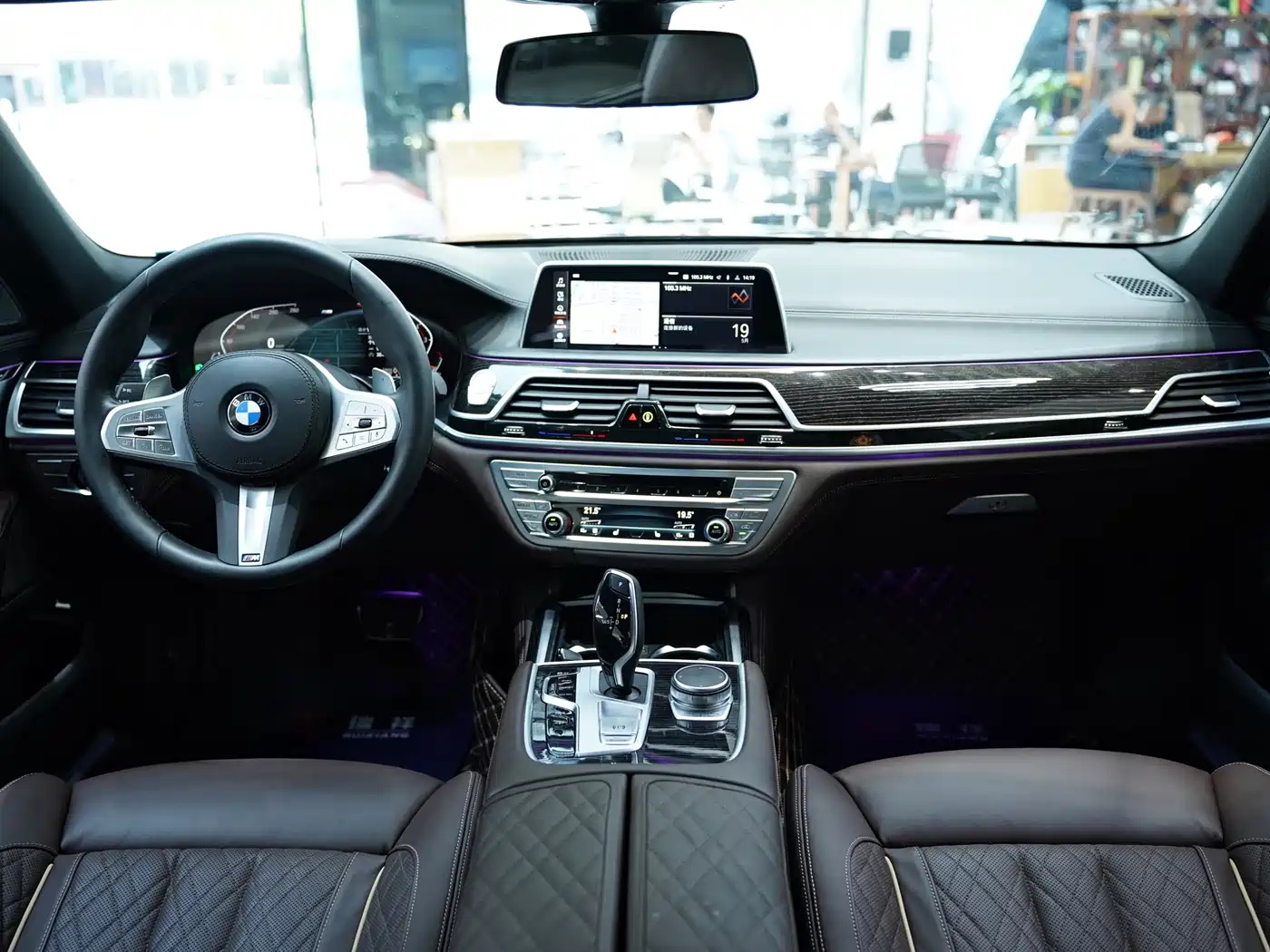 BMW 7 Series 2021 Model 740Li Leading M Sport Package фото 7
