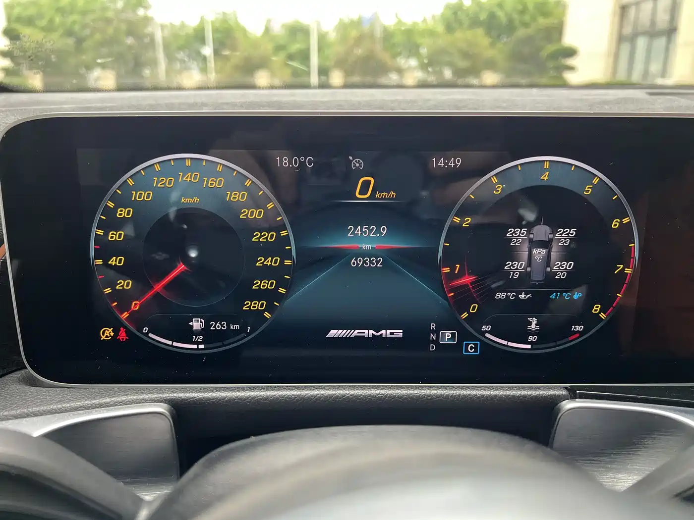 MERCEDES-BENZ GLB AMG