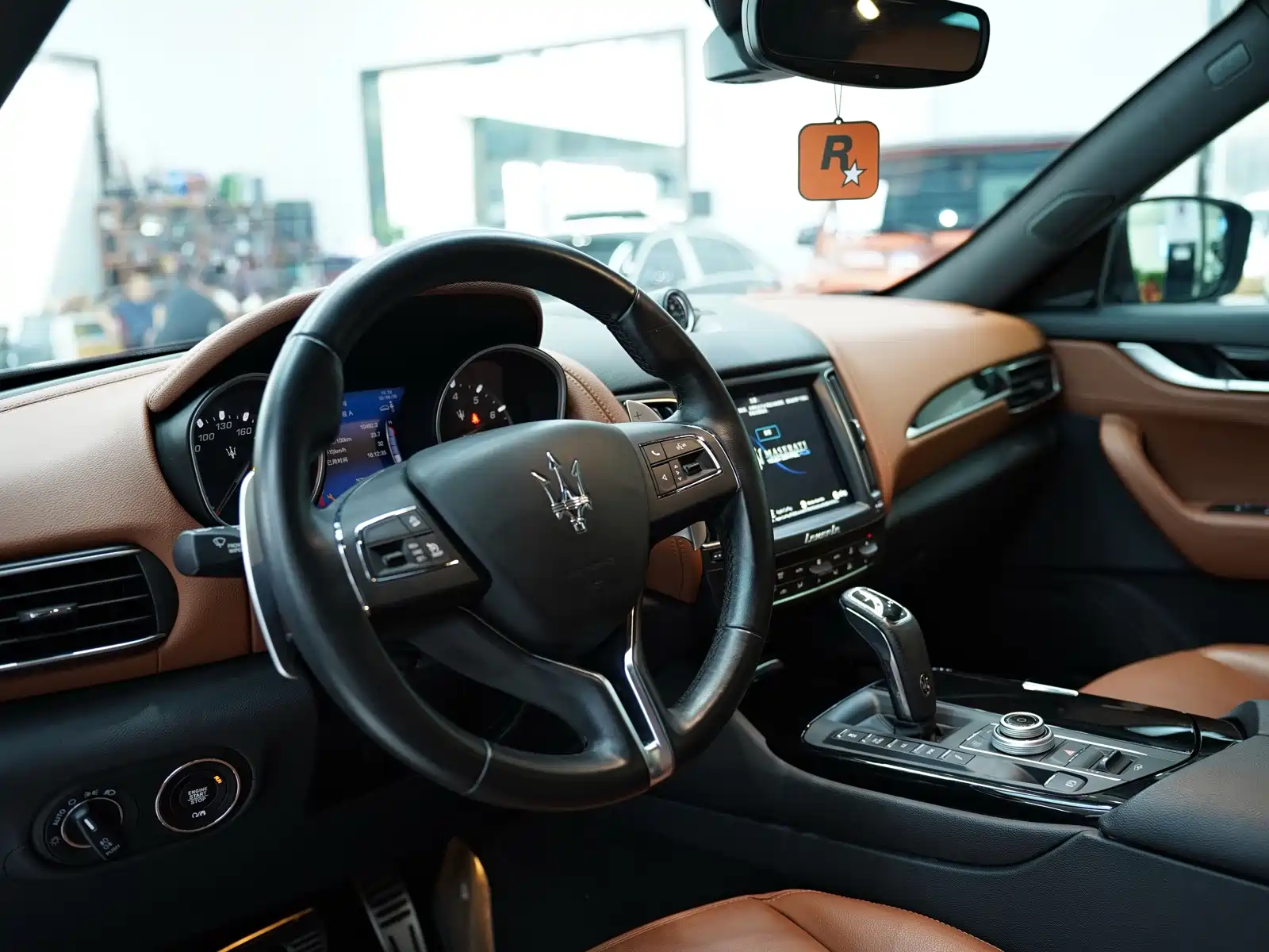 صورة 14 - Maserati Levante