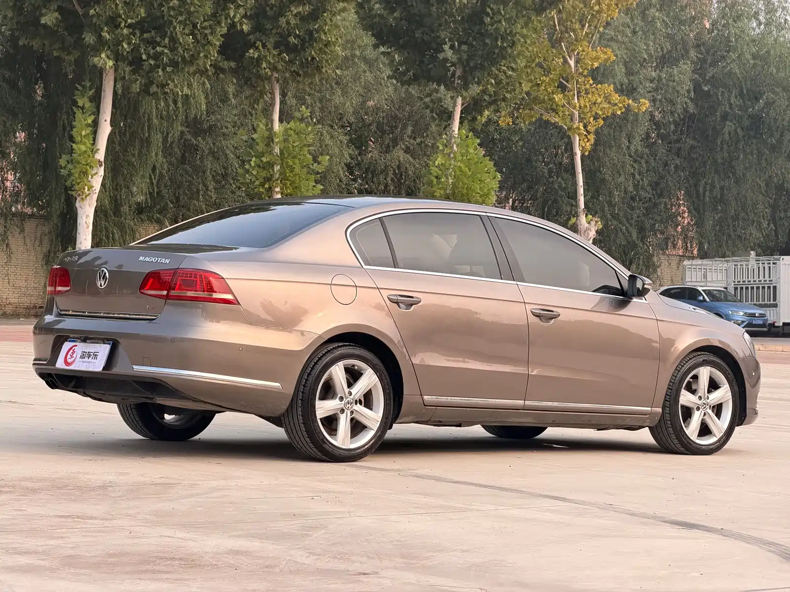 صورة 17 - Volkswagen Magotan