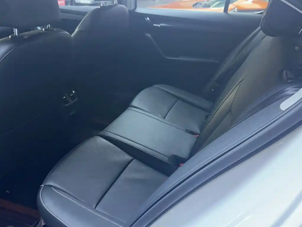 Škoda Octavia 2022 1.5L Automatic Comfort Edition фото 10