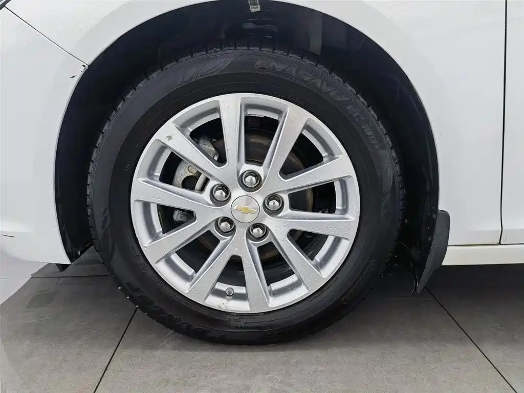 Chevrolet Malibu 2014 2.0L Automatic Luxury фото 17