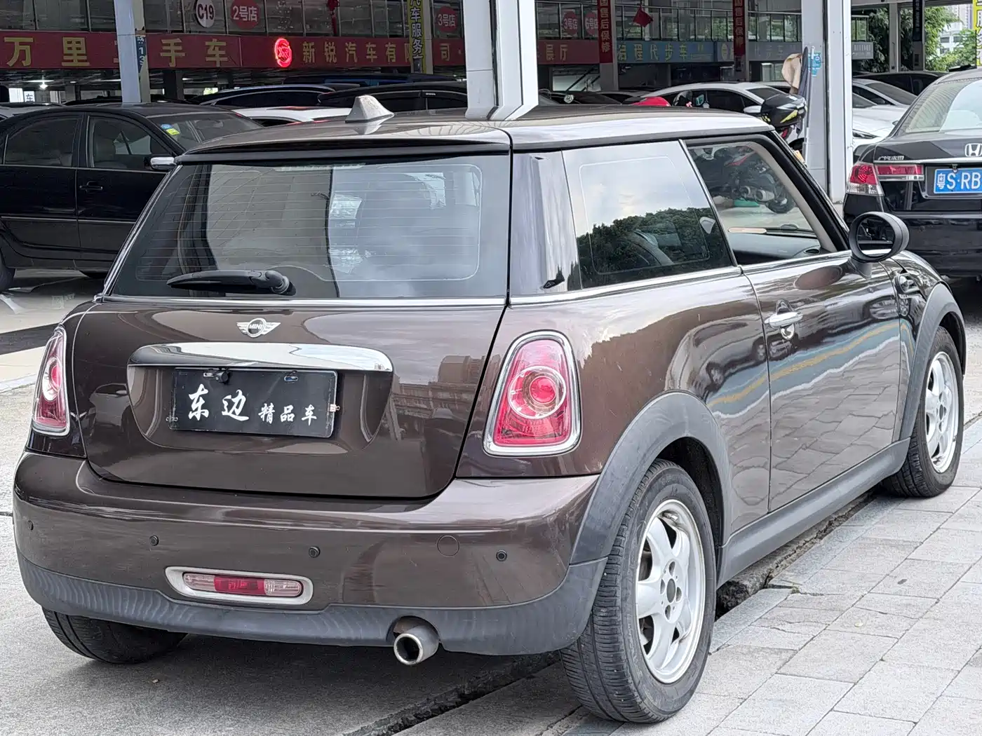 MINI MINI 2011 2011 1.6L ONE