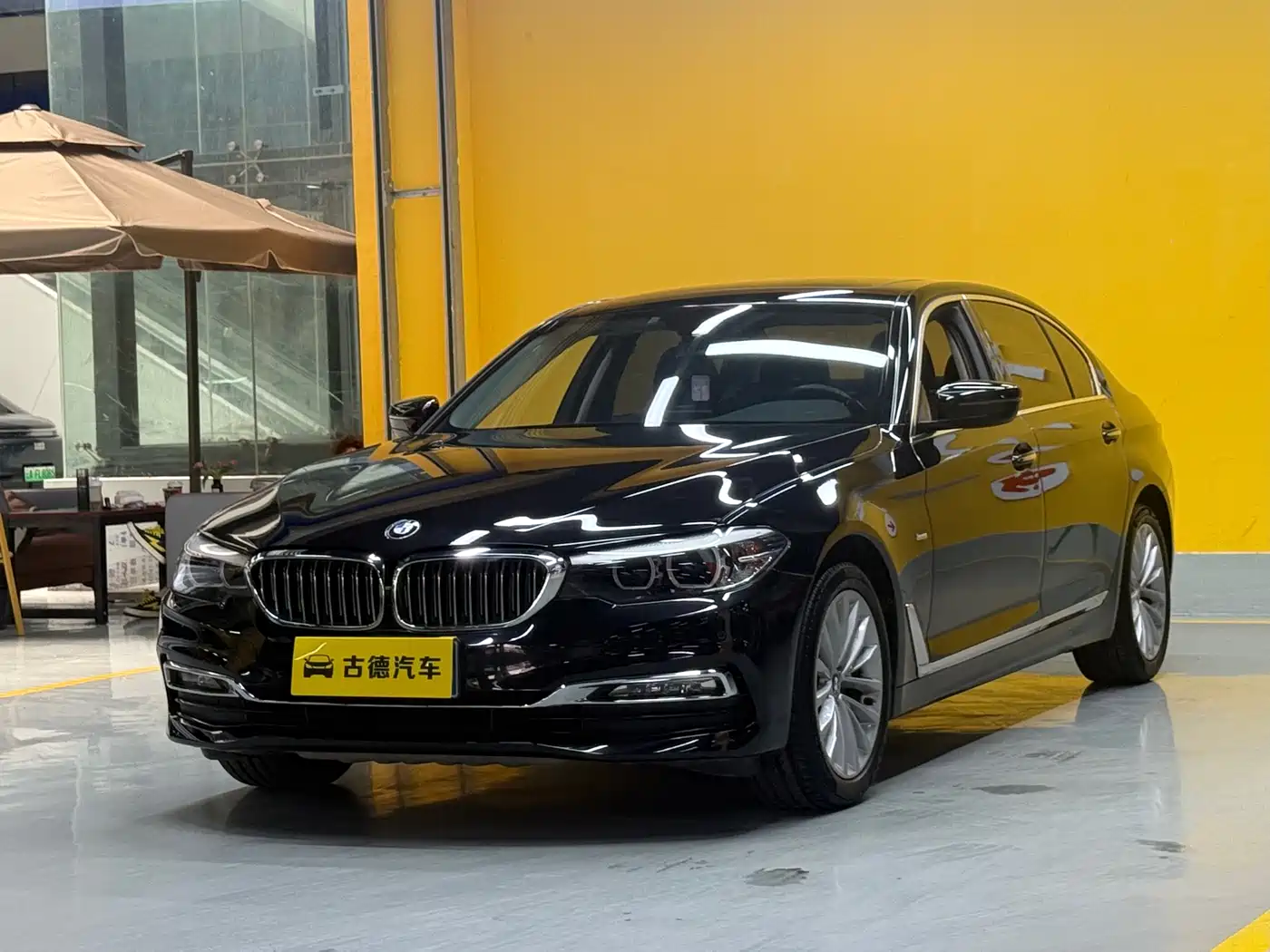 BMW 5 Series 2018 525Li Luxury Package