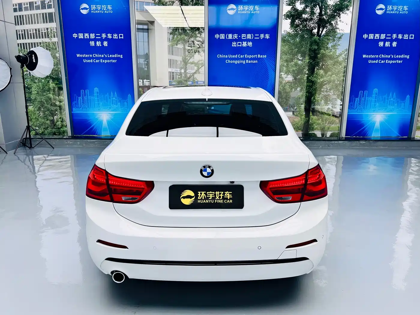 BMW 1 Series 2018 118i Sport Edition фото 8