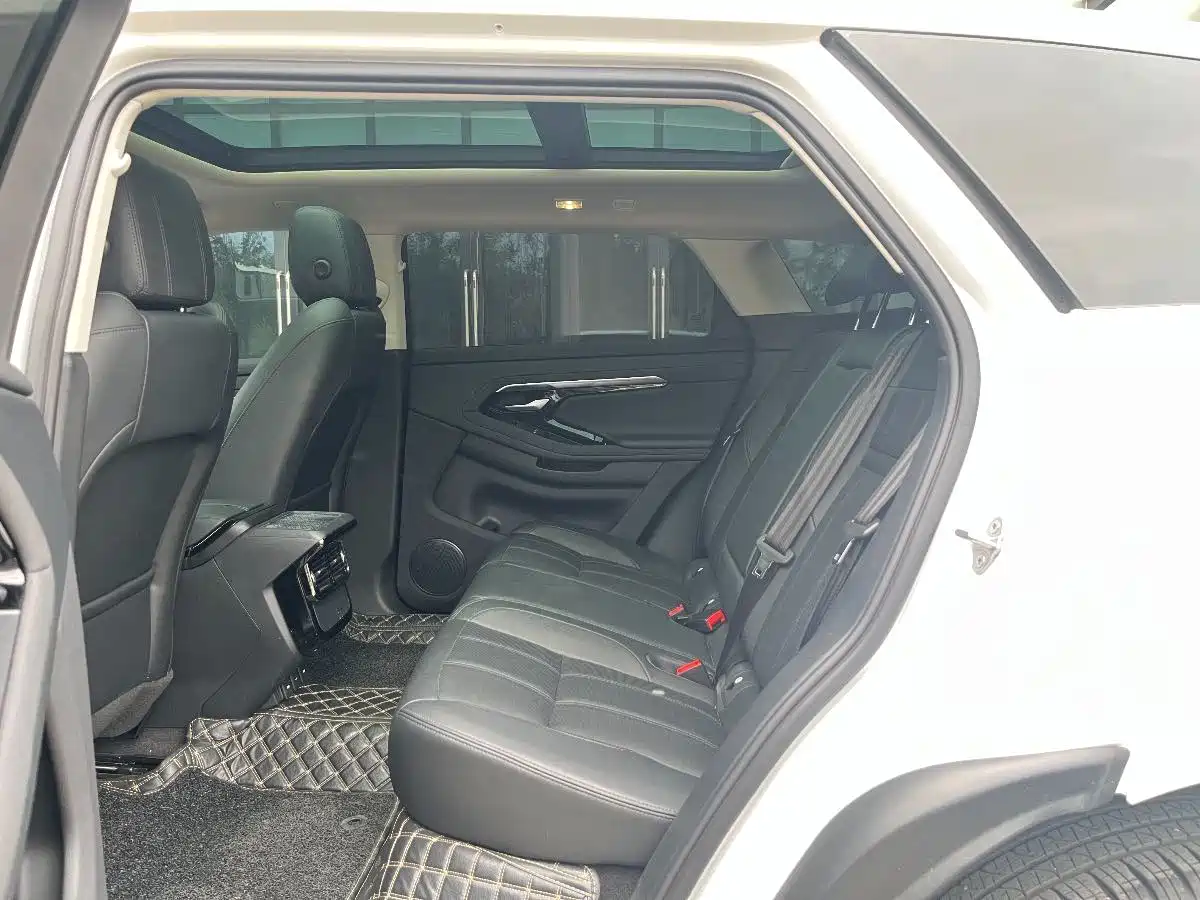 Land Rover Range Rover Evoque 2023 Range Rover Evoque L 200PS Elite Edition фото 26