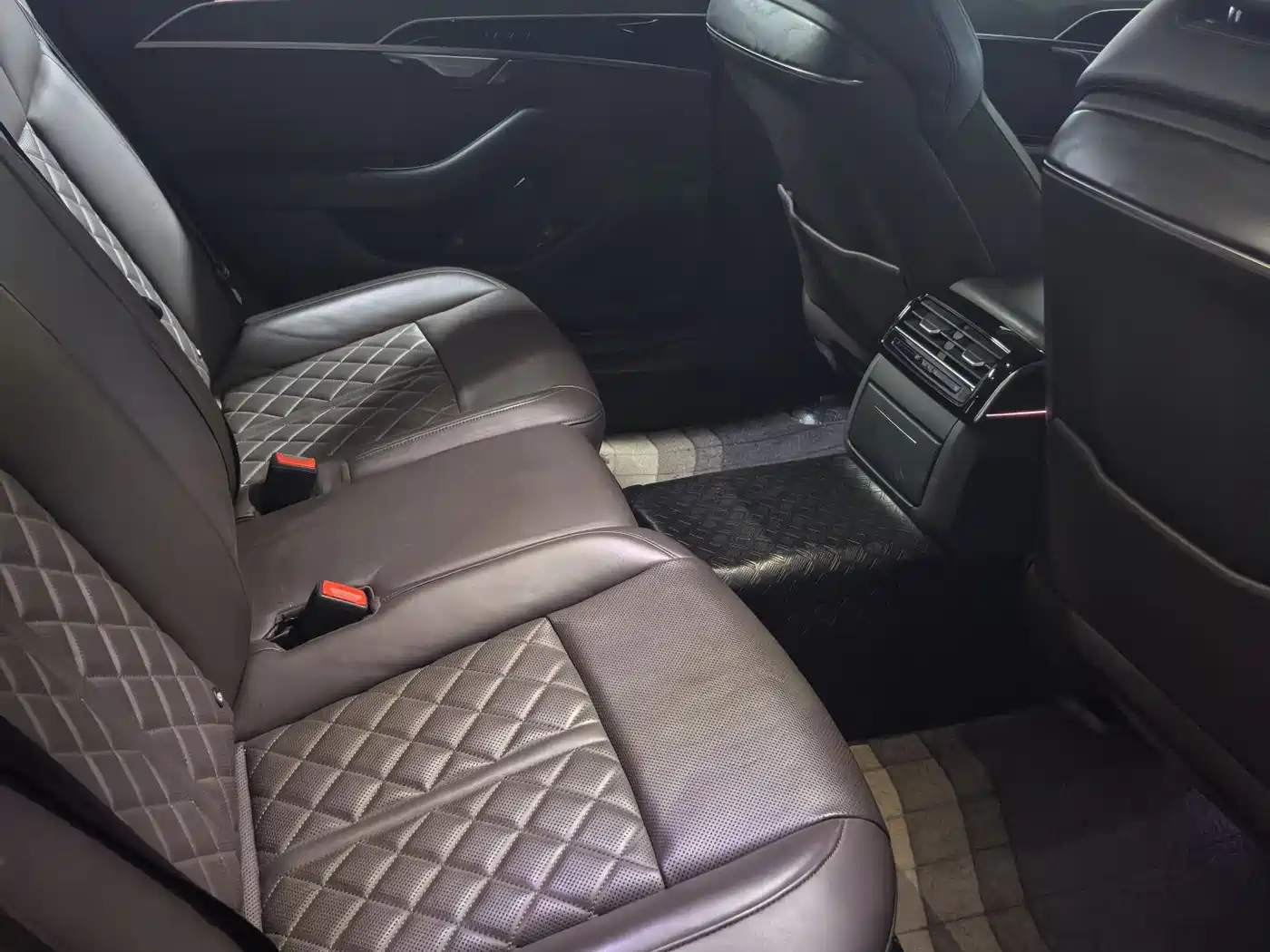 Audi A8 2021 A8L 50 TFSI quattro Comfort фото 8