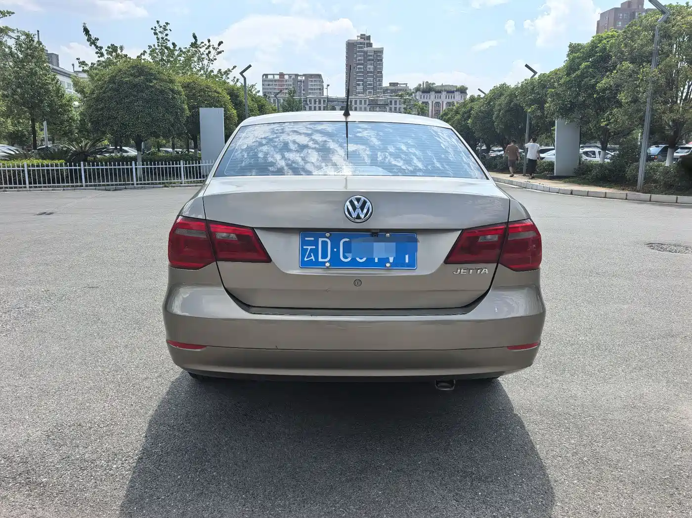 Volkswagen Jetta 2015 1.6L Manual Trend фото 8