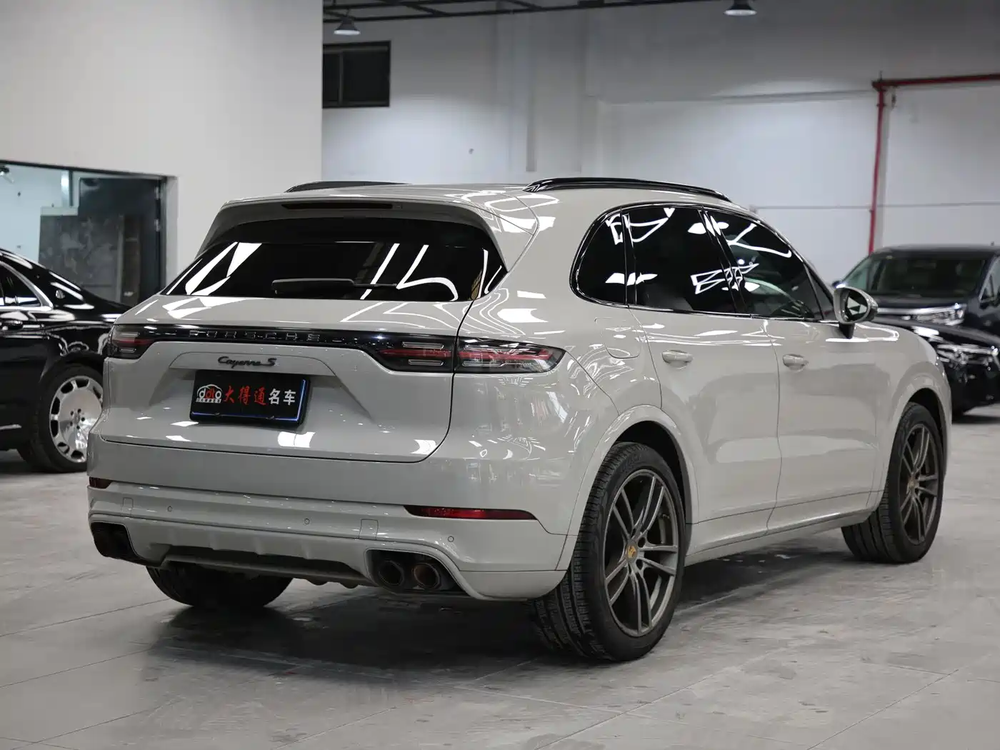 PORSCHE CAYENNE