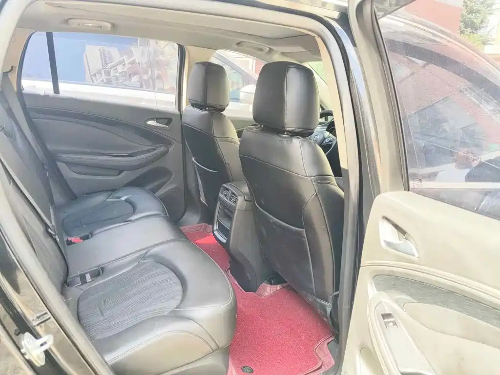 Фото 11 - Buick Envision Plus