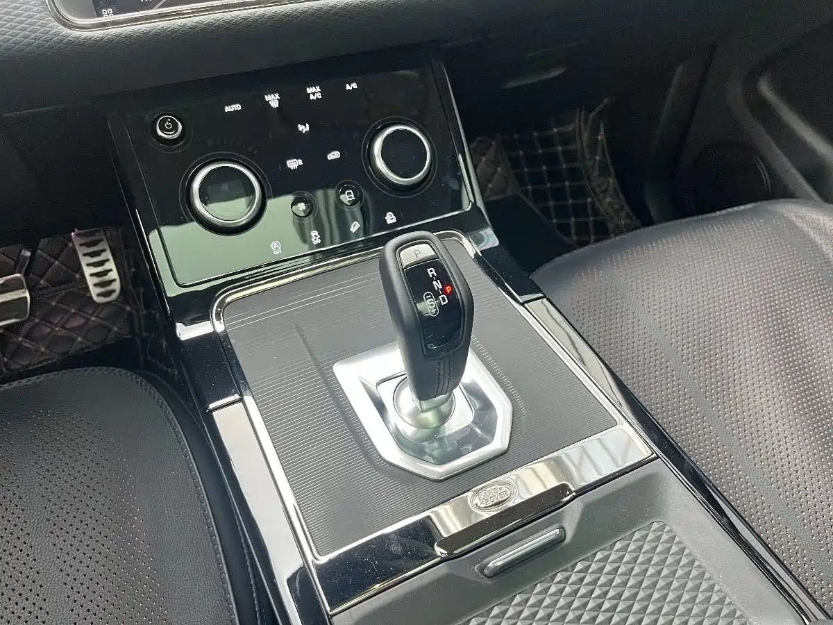 Land Rover Range Rover Evoque 2023 Range Rover Evoque L 200PS Elite Edition фото 21