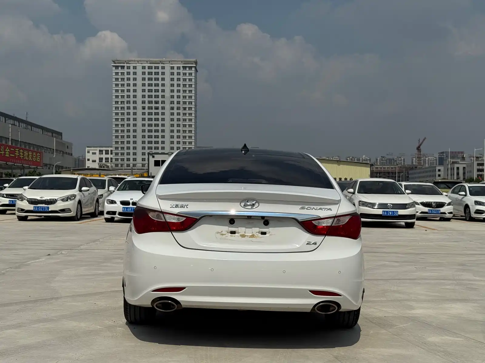 Photo 6 - Hyundai Sonata