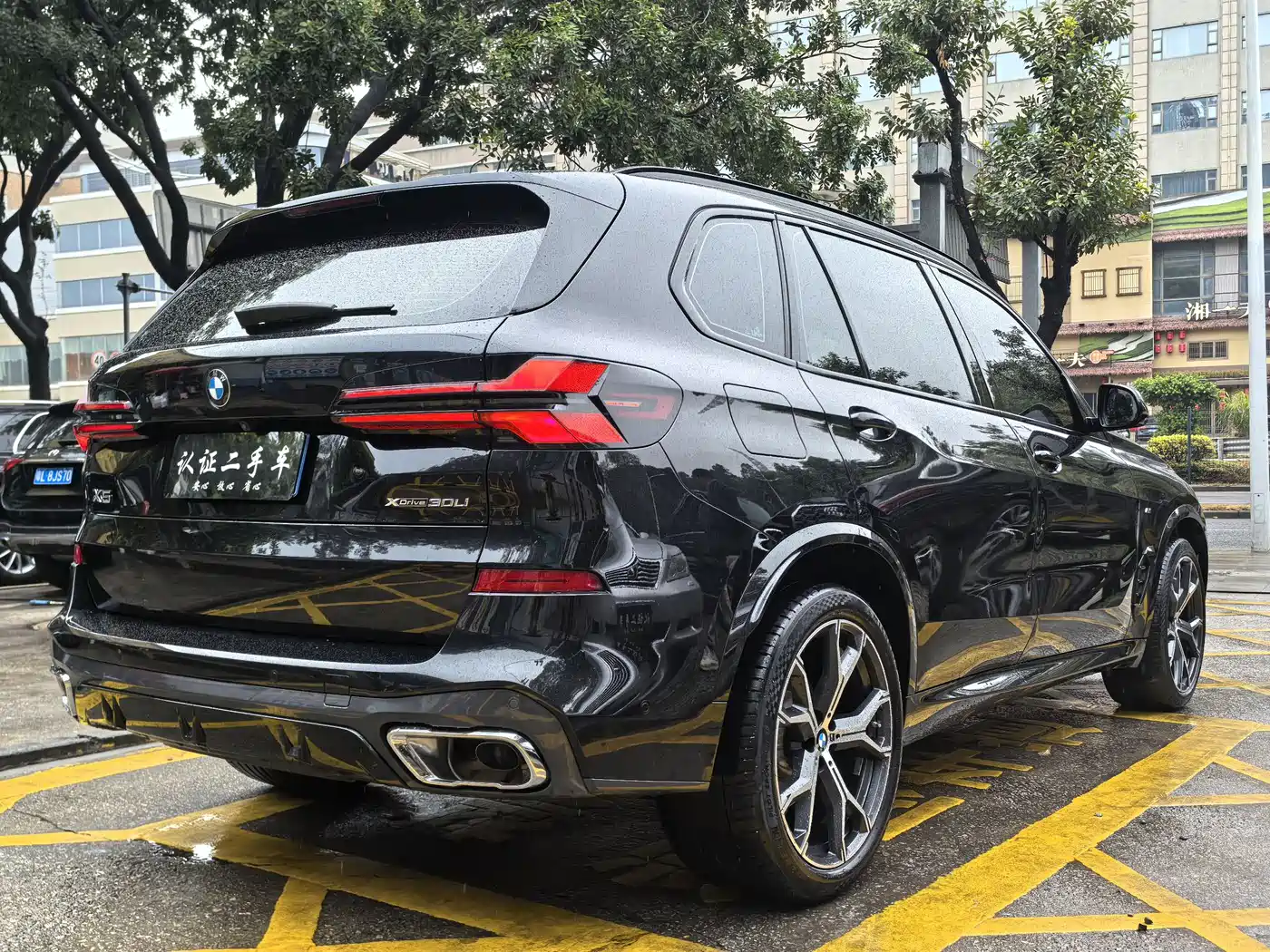 BMW X5 2023 xDrive 30Li Premium M Sport Package фото 6