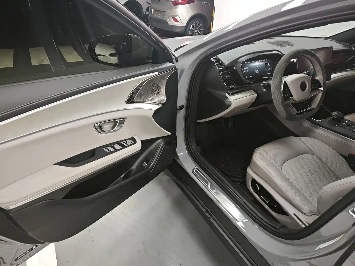 BYD Han 2025 Model EV 605KM Premium Version фото 8