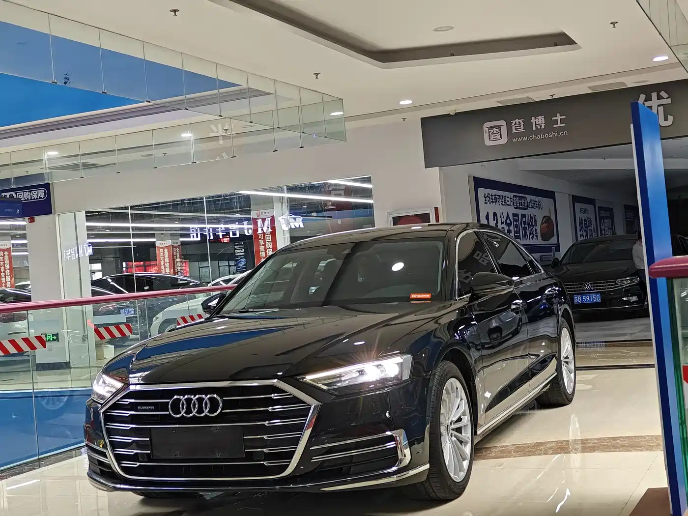 Audi A8 2021 A8L 50 TFSI quattro Comfort фото 2