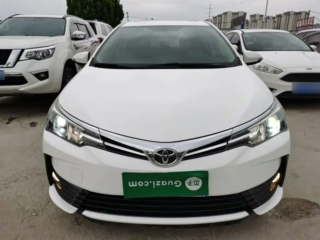 Toyota Corolla 2017 Facelift 1.2T S-CVT GL-i Leather Edition фото 3